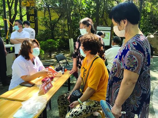 健康服务暖心 市民受益点赞